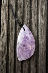 Natural Lavender Amethyst (Madagascar) freeform pendant (ETP00147)