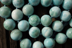 Rare Larimar 12-12.5mm round beads (ETB00800)