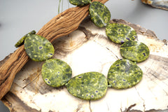 Stichtite/ Atlantisite 34-42mm freeform beads (ETB00344)