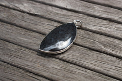 Rare and elegant Mexican Psilomelane freeform pendant with silver (ETP00231)