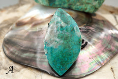 Natural Amazing blue Peruvian Chrysocolla freeform pendant  (ETP00117)