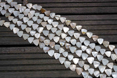 Pink Mother of Pearl / MOP 13-17mm triangle beads (ETB00374)