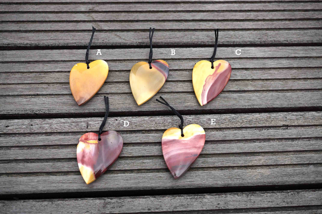 Mookaite heart shape pendant (ETP00132)