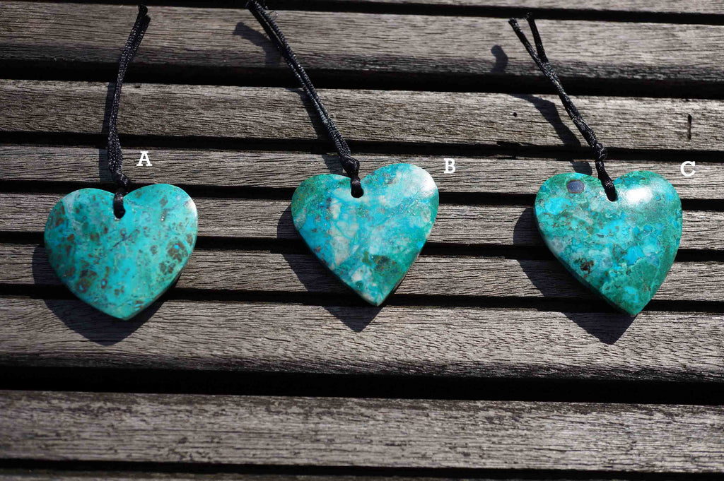 Natural Amazing blue Peruvian Chrysocolla heart shape pendant  (ETP00123)