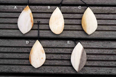 Matte Honey Palm Wood freeform pendant (ETP00129)
