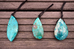 Natural Amazing blue Peruvian Chrysocolla freeform pendant  (ETP00116)