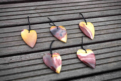 Mookaite heart shape pendant (ETP00132)