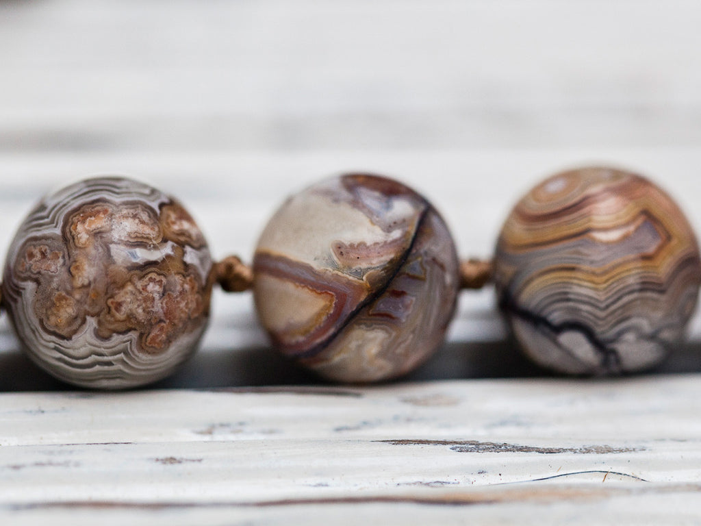 Matte Laguna Lace Agate 12-13.5mm round beads (ETB00833)