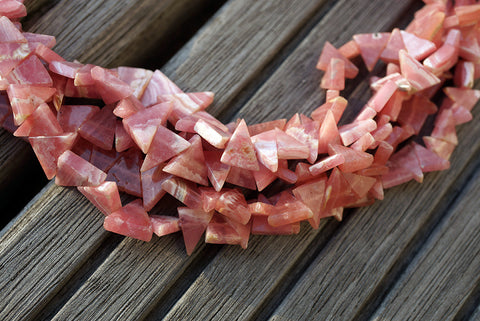 Rhodochrosite 7-14mm triangle beads (ETB00639)