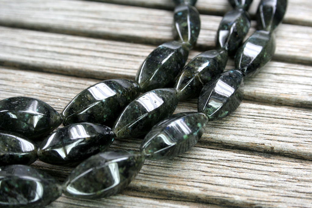 Spectralite 8-11mm marquise beads (ETB01010)