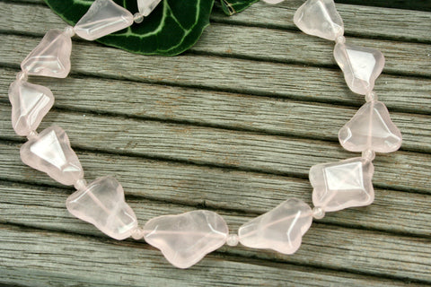 Rose Quartz (Madagascar) freeform beads (ETB00997)