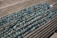 Kyanite long chips beads (ETB00726)