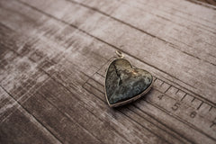 (SPL00136) Psilomelane heart pendant with silver