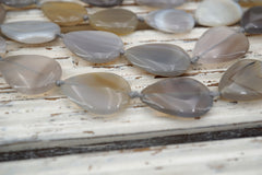 Grey Agate pear shape beads 16-18mm (ETB01621) Unique jewelry/Vintage jewelry/Gemstone necklace