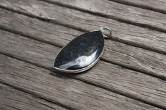 Rare and elegant Mexican Psilomelane freeform pendant with silver (ETP00231)