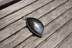 Rare and elegant Mexican Psilomelane freeform pendant with silver (ETP00231)