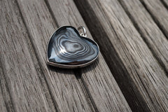 Rare and elegant Mexican Psilomelane heart shape pendant with 925 silver (ETP00226)