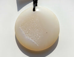 Druzy Agate Round flat pendant  (ETP00091)