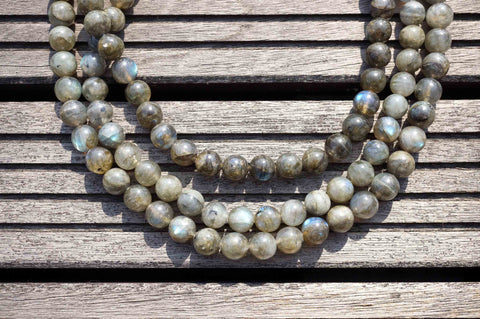 Labradorite (Madagascar) 9-10mm round beads (ETB00132)