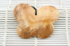 Honey Palm Wood butterfly pendant (ETP00057)