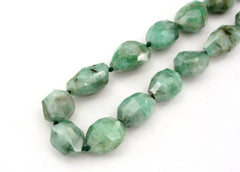 Emerald 9-10.5mm faceted beads (ETB01334)