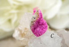 RARE & NATURAL Cobalto Calcite Pink Druzy freeform pendant (ETP00318)