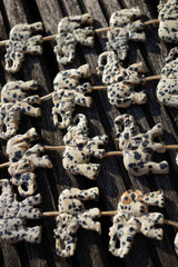 Dalmatian Jasper 33-38mm elephant pattens beads (ETB00293)