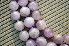 Natural Lavender Amethyst (Madagascar) 13-14mm round beads (ETB00076)