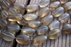 Shiny polished Silver Moonstone A grade 12-14mm oval beads (ETB00109)