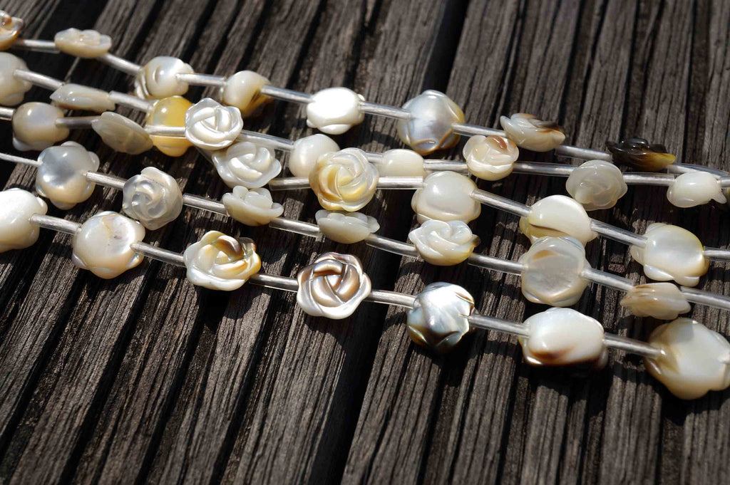 Black Mother of Pearl / MOP 9-15mm handmade rose beads (ETB00357)