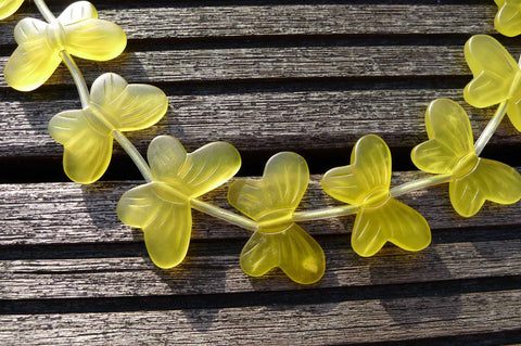 Matte Green Serpentine 26-32mm butterflies beads (ETB00309)