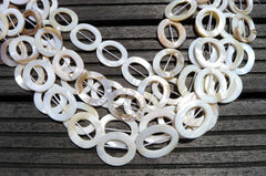 White Mother of Pearl / MOP 24.5-26mm oval hoop beads (ETB00273)